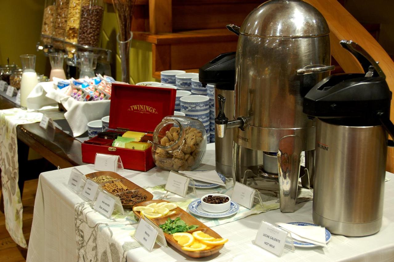 Wyndham Puerto Varas Pettra Ngoại thất bức ảnh A coffee break