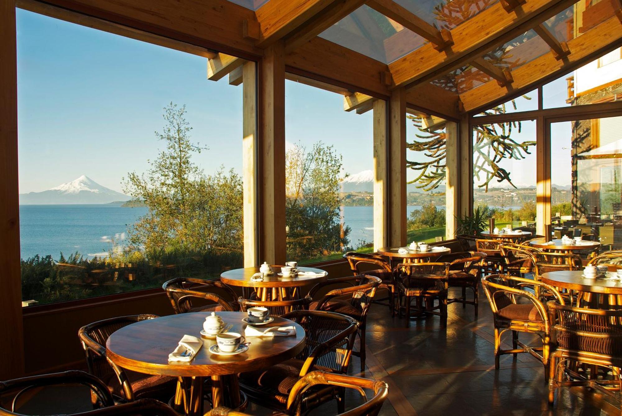 Wyndham Puerto Varas Pettra Ngoại thất bức ảnh The restaurant at the Hotel